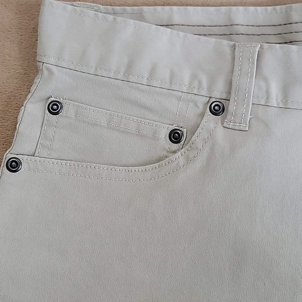 Men's Van Heusen Flex Khaki Straight Leg Pants Size 34W x 29L EUC - Picture 5 of 12
